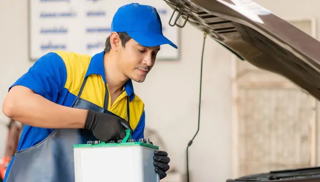 comment-remplacer-batterie-voiture batterie