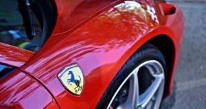 Des Ferrari “inondées” à Dubai à prix choc : l’opportunité rêvée pour les collectionneurs? Ferrari inondées à Dubai à prix choc