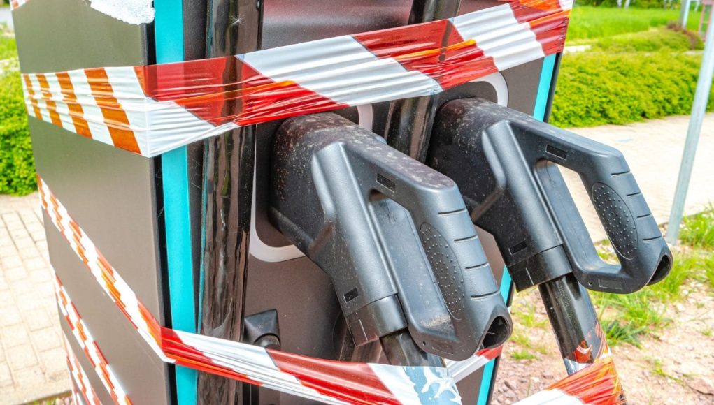 Voitures électriques pourquoi un retour en arrière est envisagé Voitures électriques pourquoi un retour en arrière est envisagé