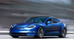 La course-poursuite entre Tesla et Alpine à 220km/h se termine de façon inattendue course-poursuite entre Tesla et Alpine