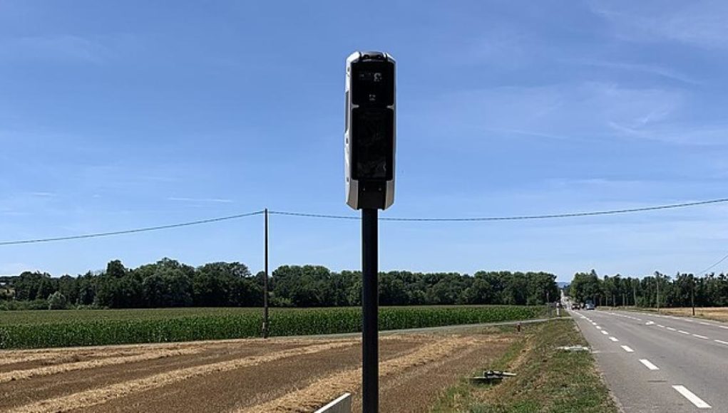les agriculteurs s’en prennent aux radars les agriculteurs s’en prennent aux radars