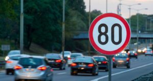Nouvelle limitation de vitesse dès janvier 2025 : à quoi s’attendre?