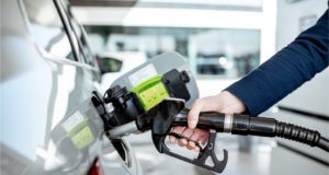 Des automobilistes renoncent à l’électrique et reviennent à l’essence