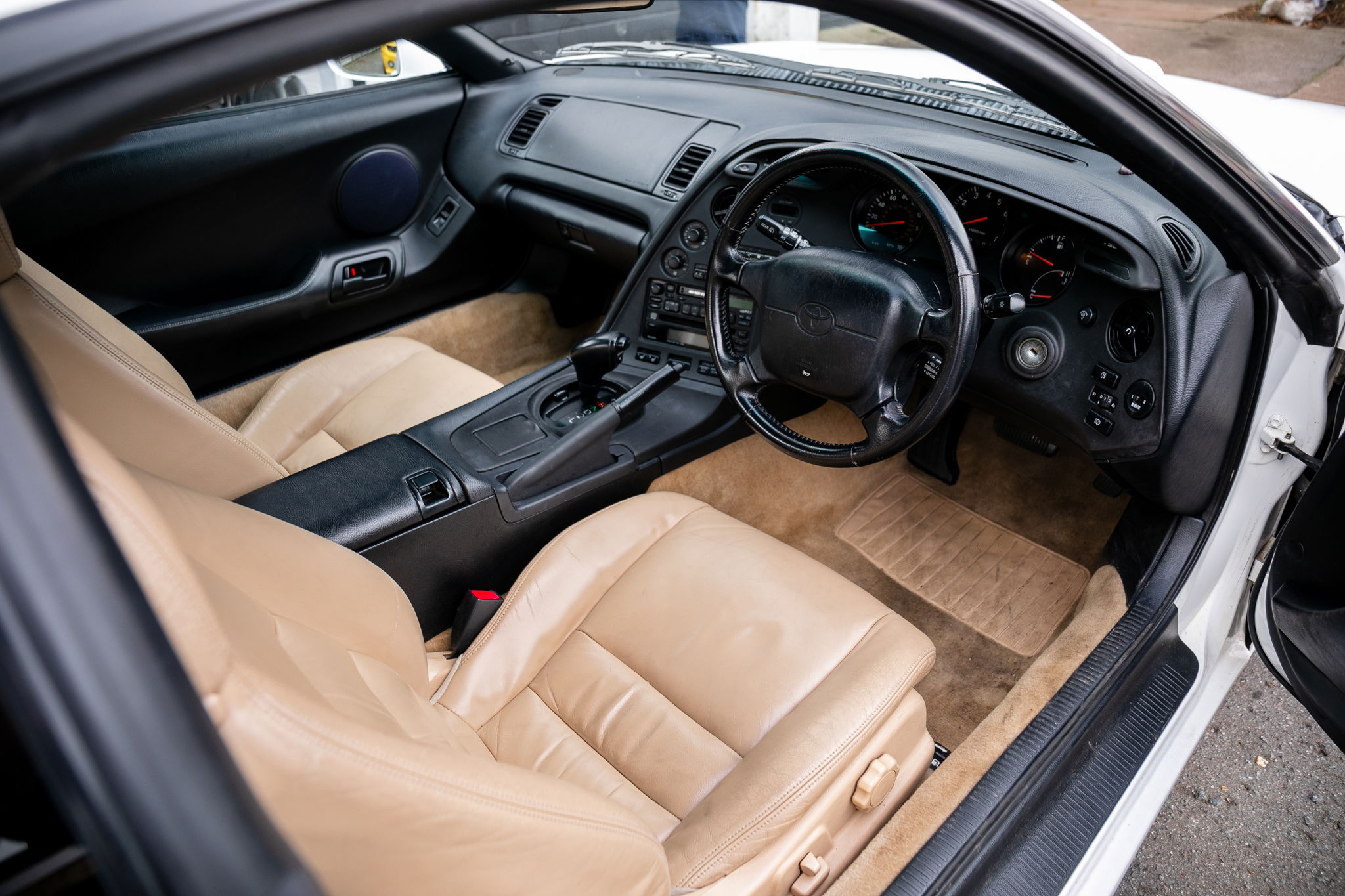 Toyota Supra Twin-Turbo - Intérieur