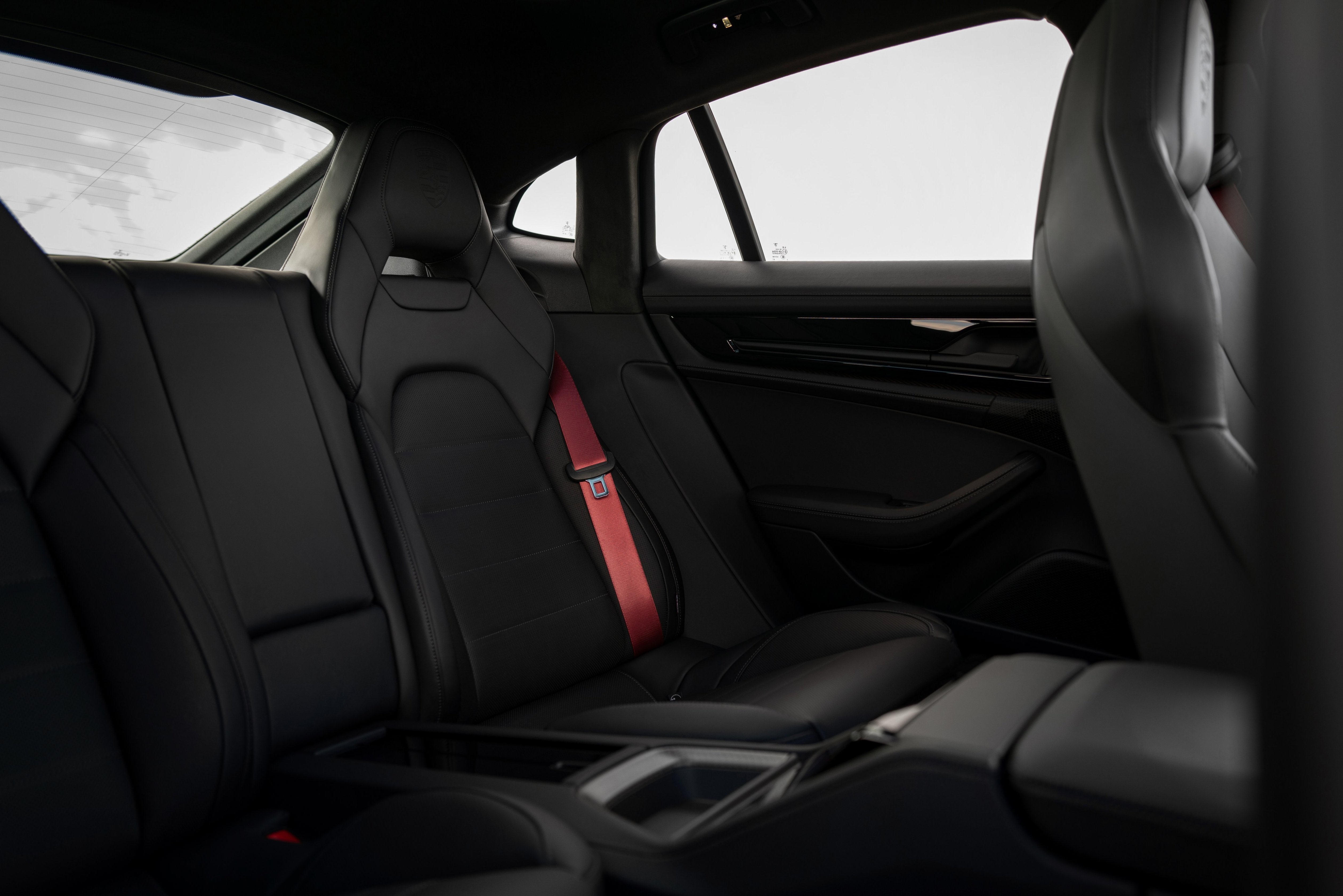 Porsche panamera turbo e-hybride - intérieur, arrière
