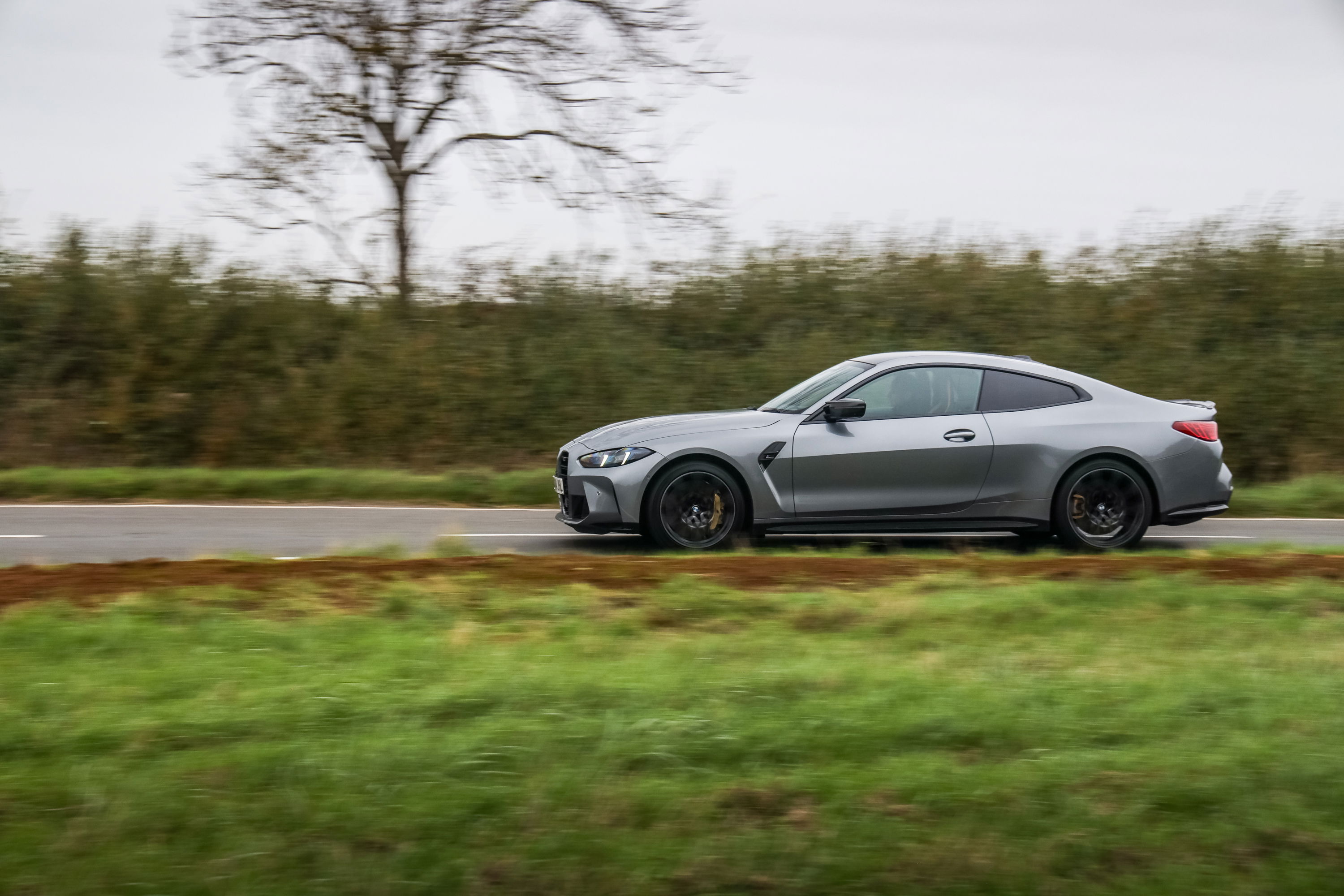 BMW M4 - côté, conduite