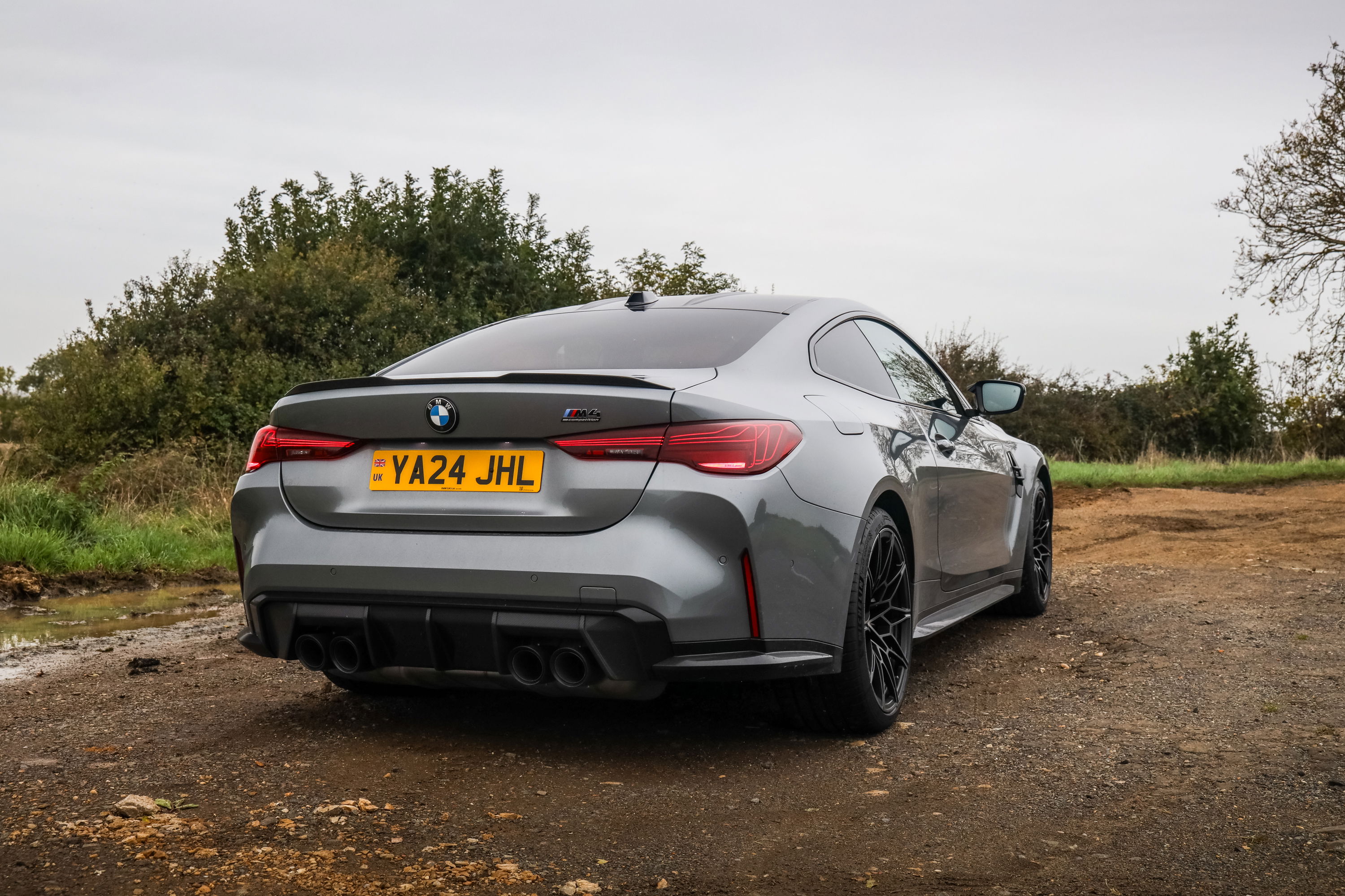 BMW M4 - arrière