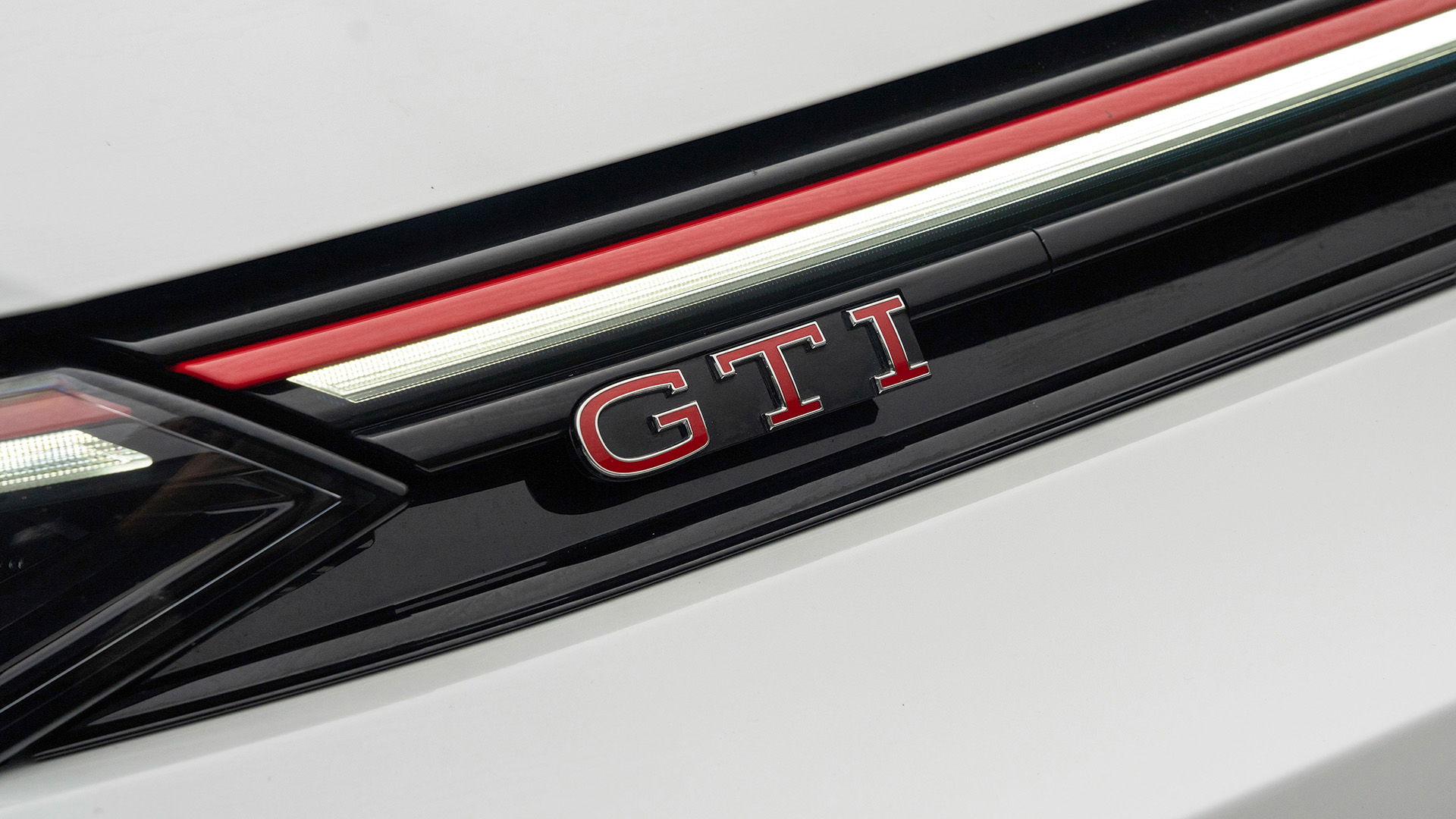 MK8.5 Volkswagen Golf GTI, badge de calandre