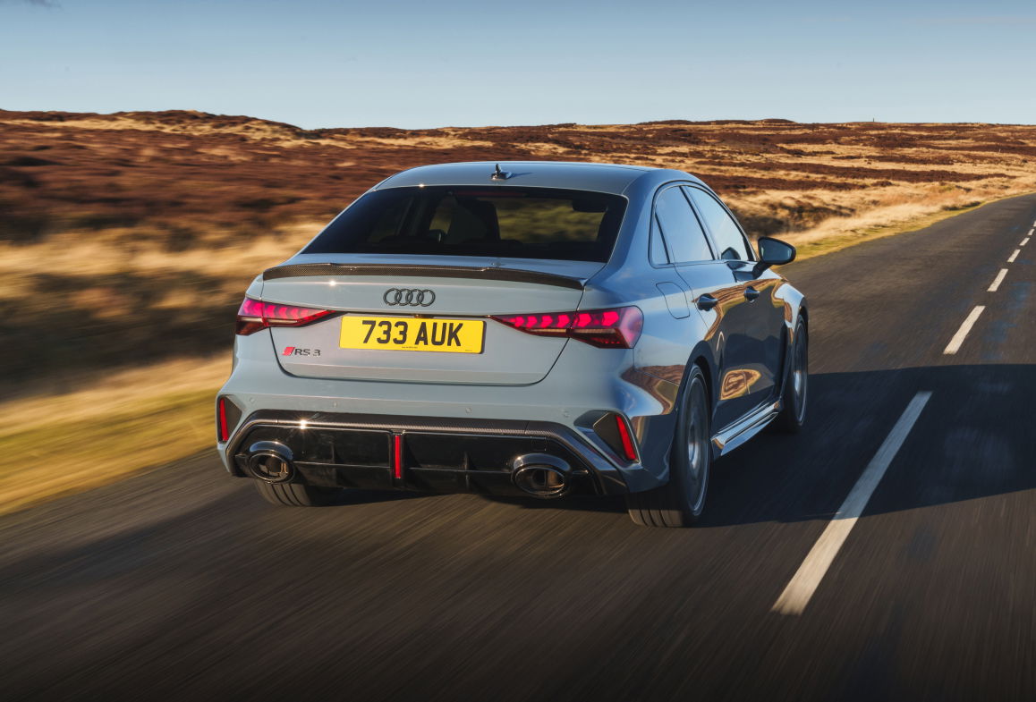 Audi RS3 - arrière, conduite