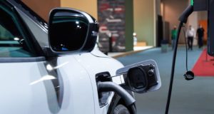 Vers la disparition des hybrides rechargeables ? L’Europe durcit le ton