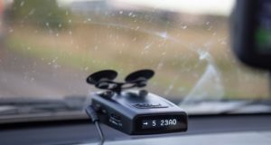 Radars mobiles embarqués : en 2025, les voitures banalisées traquent encore plus d’infractions