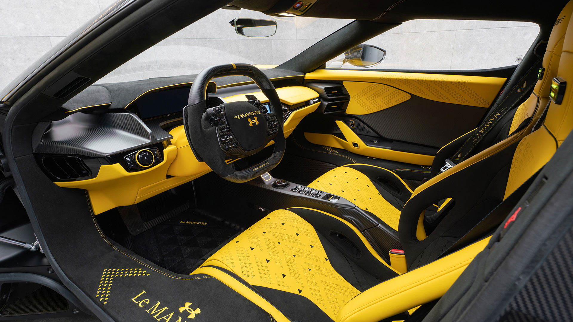 Mansory X Under Armor le Mansory, intérieur