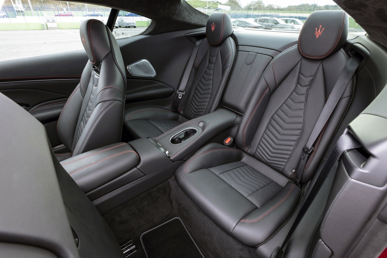 Maserati Granturismo Trofeo - intérieur, arrière
