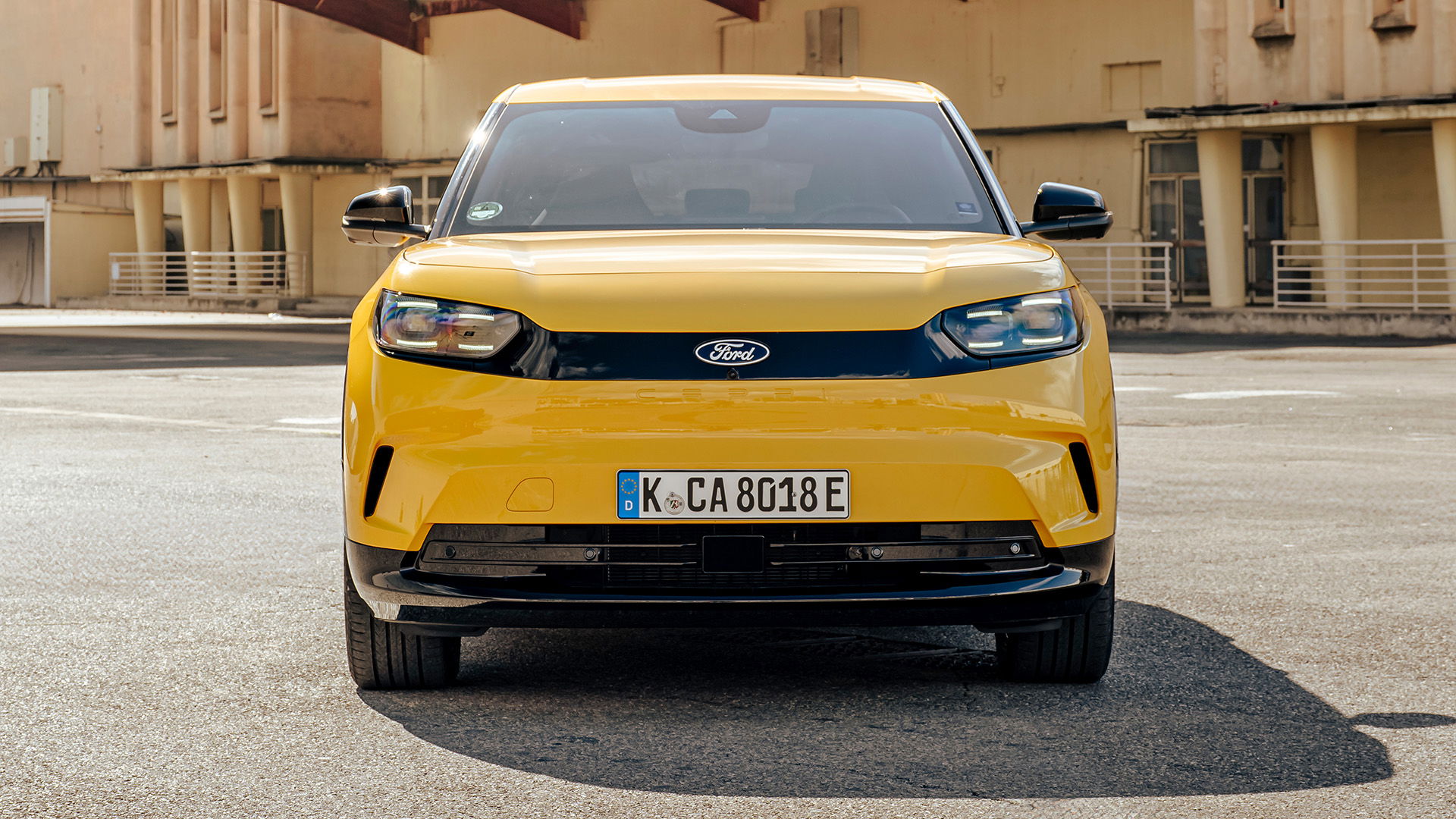Ford Capri, avant