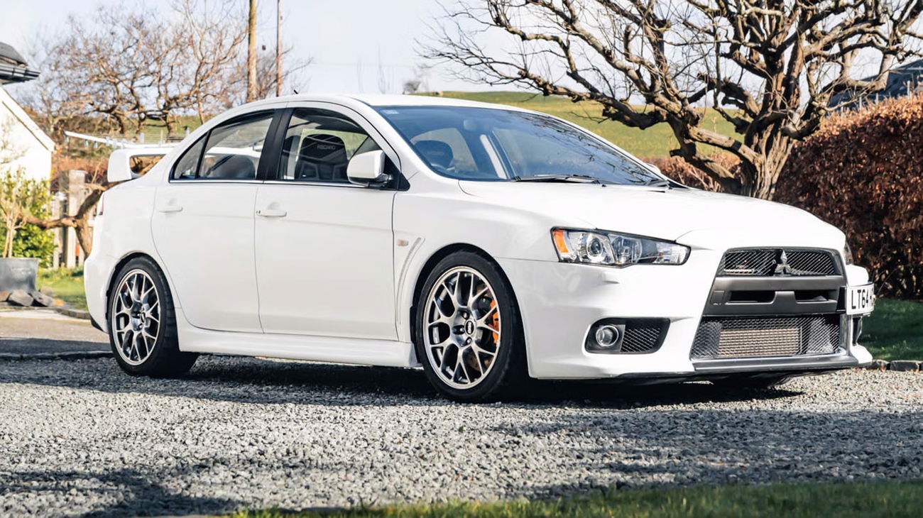Un Mitsubishi Lancer Evo X FQ-440, MR est à vendre. Un Mitsubishi Lancer Evo X FQ-440, MR est à vendre.