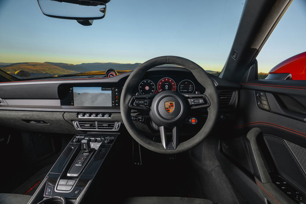 Porsche 911 Carrera 4 GTS Cabriolet - Intérieur