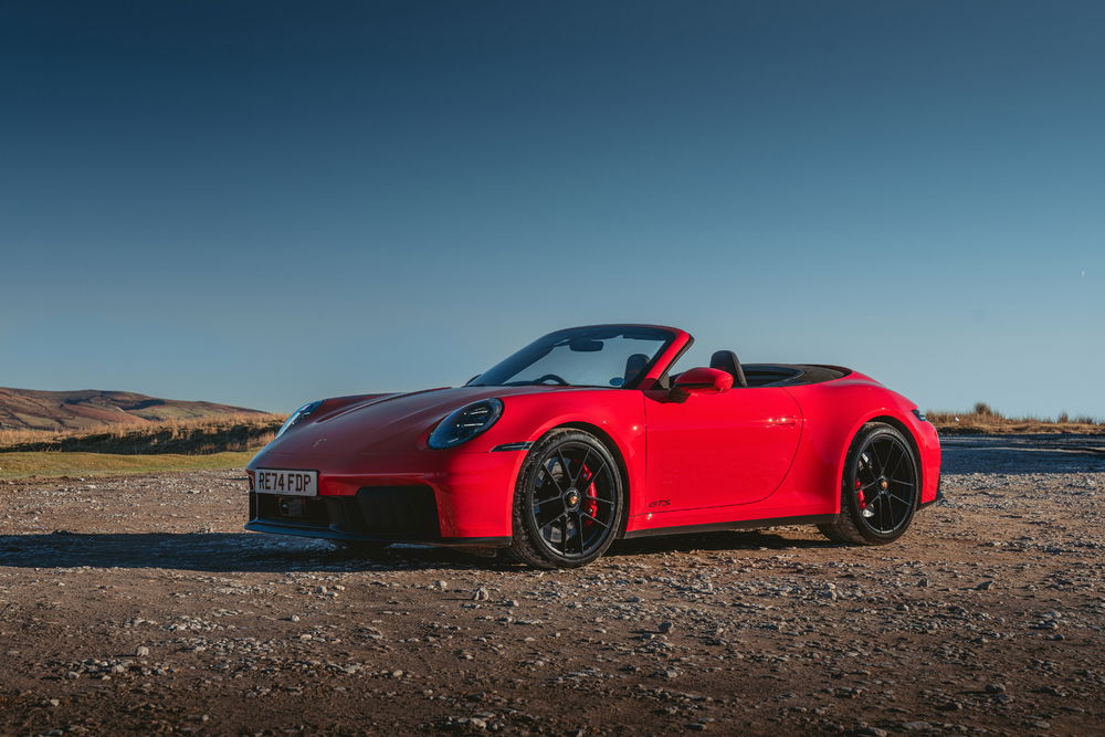 Porsche 911 Carrera 4 GTS Cabriolet - Front