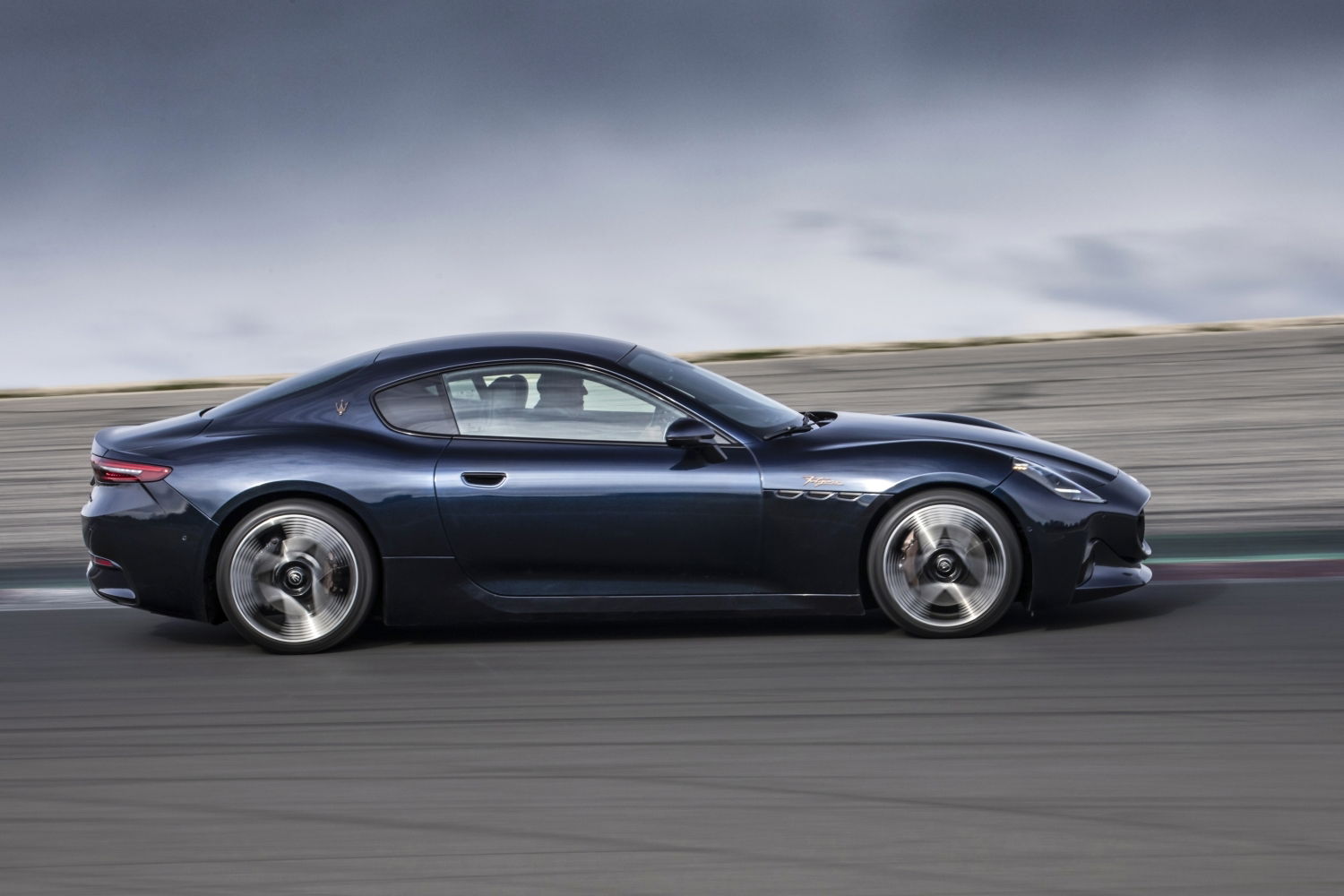 Maserati Granturismo Folgore - côté, conduite
