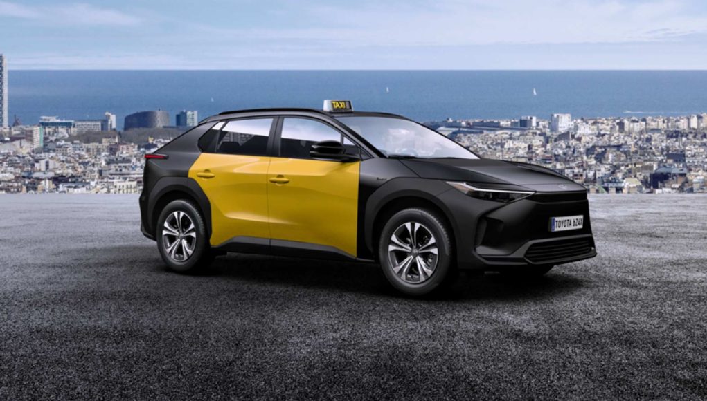 Maintenant, si vous demandez un taxi à Madrid et à Maintenant, si vous demandez un taxi à Madrid et à Barcelone, Toyota peut vous donner une surprise sous forme de SUV électrique, bien qu'avec une petite différence