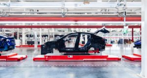 La crise de Tesla augmente: il paralyse la production de deux de ses modèles les plus importants La crise de Tesla augmente: il paralyse la production de deux de ses modèles les plus importants