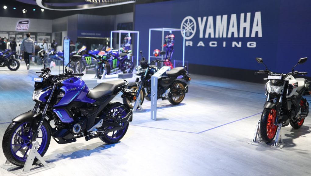 Ce pionnier hybride de Yamaha offre une plus grande performance Ce pionnier hybride de Yamaha offre une plus grande performance qu'un `` 125 '', mais il est plus efficace sans copier la technologie Toyota Prius