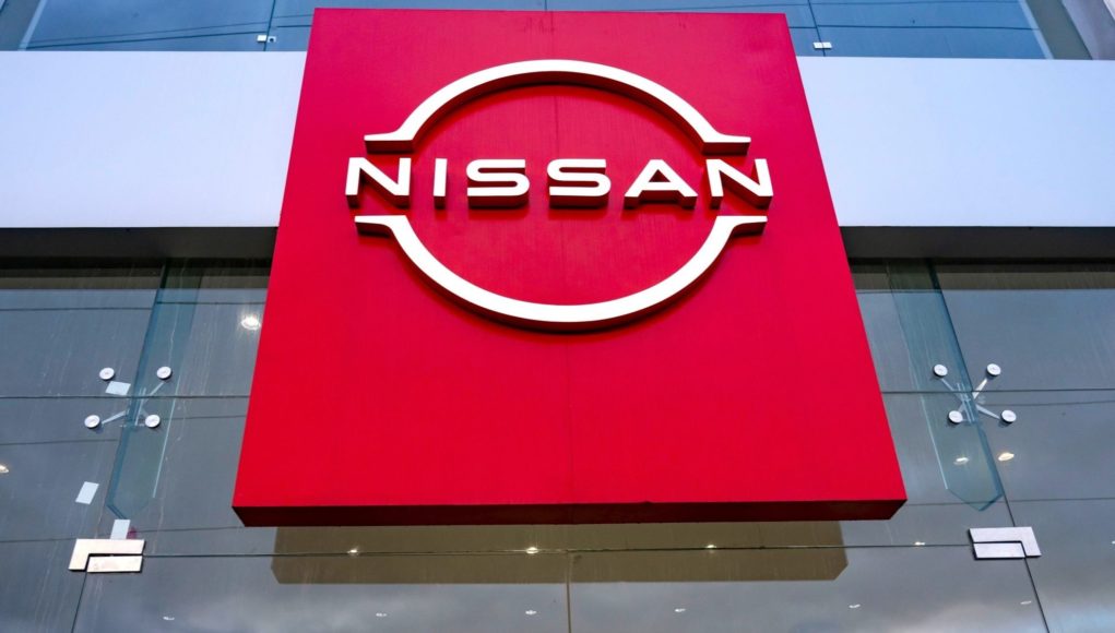 Nissan réalisera 20 000 licenciements et fermera sept usines, après Nissan réalisera 20 000 licenciements et fermera sept usines, après avoir confirmé les pertes historiques l'année dernière et aggravé sa crise