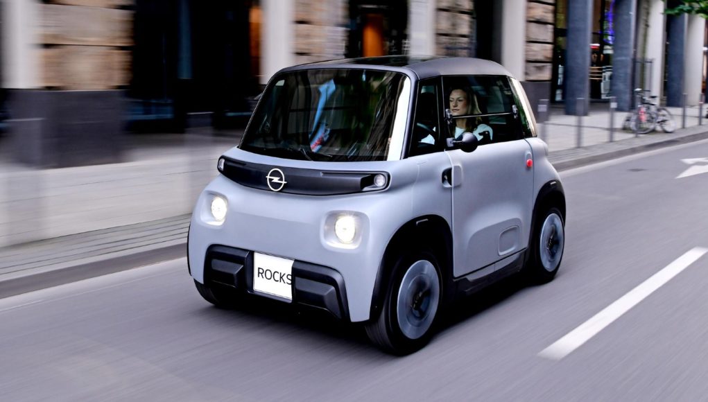 Le clone Citroën Ami est le travail de sa propre Le clone Citroën Ami est le travail de sa propre entreprise et reste un quadricycle avec 75 km d'autonomie