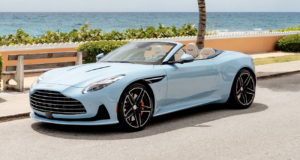 L'Aston Martin DB12 Volante Palm Beach Edition a du verre dans sa peinture L'Aston Martin DB12 Volante Palm Beach Edition a du verre dans sa peinture