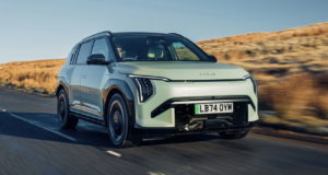 2025 Kia Ev3 Revue: ennuyeux mais brillant 2025 Kia Ev3 Revue: ennuyeux mais brillant