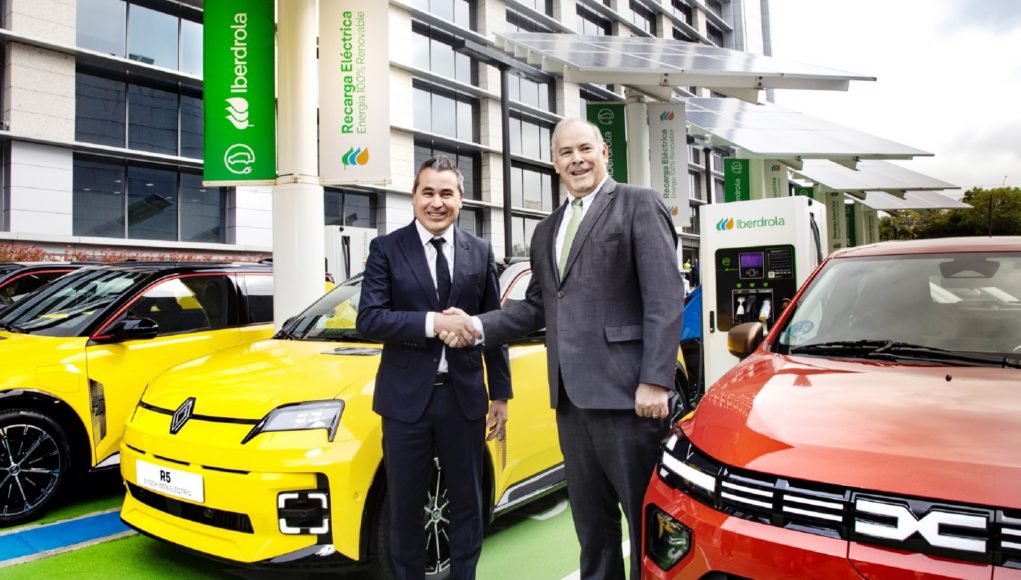 Deux multinationales lancent toutes les machines d'installations pour acheter une Deux multinationales lancent toutes les machines d'installations pour acheter une voiture électrique en Espagne