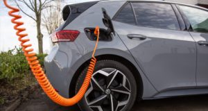 Avec 1 600 kW d'électricité, un autre géant veut être le plus rapide dans la recharge des voitures électriques Avec 1 600 kW d'électricité, un autre géant veut être le plus rapide dans la recharge des voitures électriques