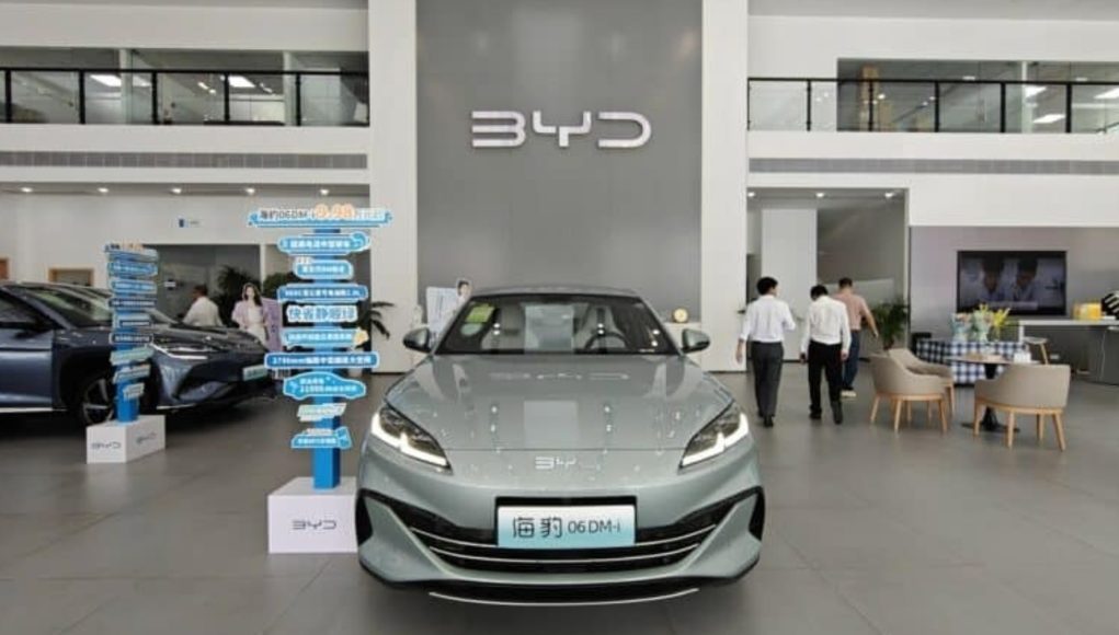 BYD intensifie la guerre des prix en Chine avec des BYD intensifie la guerre des prix en Chine avec des remises incroyables qui échelonnent le marché