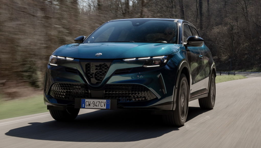 Revue d'Alfa Romeo Junior Ibrida: fait ce dont il a Revue d'Alfa Romeo Junior Ibrida: fait ce dont il a besoin, mais pas beaucoup plus