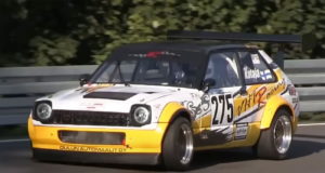 Écoutez ce monstre Insane V8 Toyota Starlet Hillclimb Écoutez ce monstre Insane V8 Toyota Starlet Hillclimb