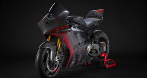Nous comparons les motos électriques Motoe avec ses rivaux d'essence Moto2 pour vérifier qui est le meilleur Nous comparons les motos électriques Motoe avec ses rivaux d'essence Moto2 pour vérifier qui est le meilleur