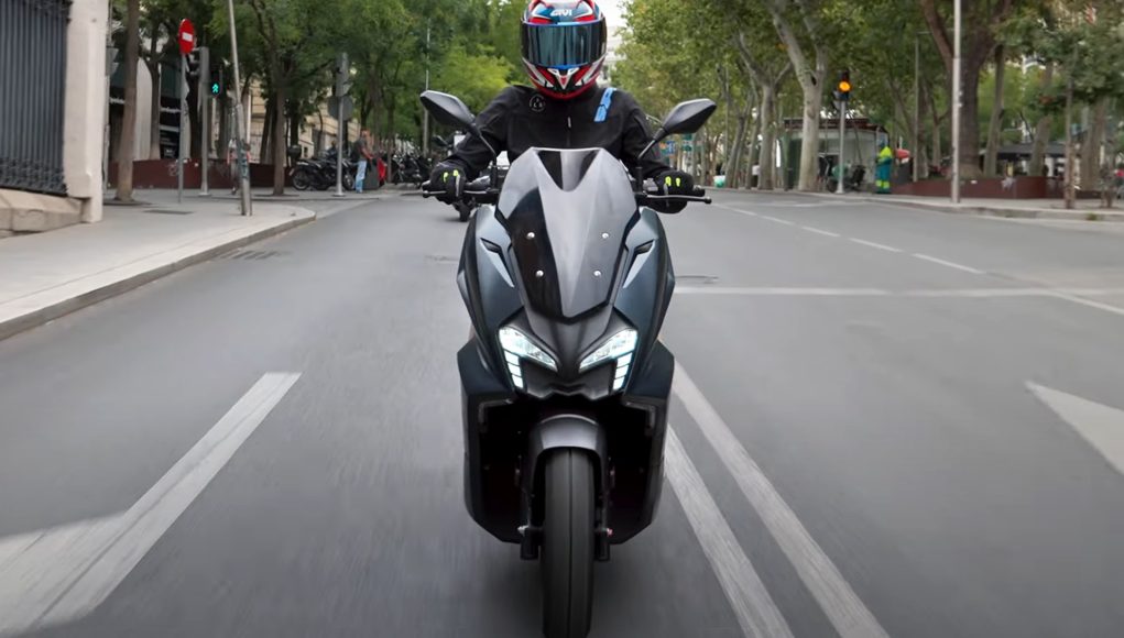 Cette nouvelle moto électrique «de 125» porte la batterie d'un Cette nouvelle moto électrique «de 125» porte la batterie d'un leader mondial et est la moins chère de cette marque espagnole