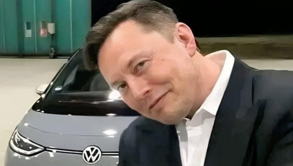 Elon Musk est placé devant Tesla Europe après avoir fulminé Elon Musk est placé devant Tesla Europe après avoir fulminé sa main droite pour les basses ventes