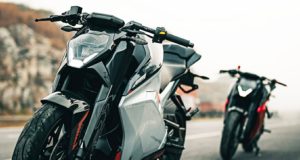 Cette moto électrique nue est déjà vendue en Allemagne est un “ 125 cc '' avec un rendement allant jusqu'à 40 ch et 230 km d'autonomie, mais il n'est pas si bon marché Cette moto électrique nue est déjà vendue en Allemagne est un `` 125 cc '' avec un rendement allant jusqu'à 40 ch et 230 km d'autonomie, mais il n'est pas si bon marché