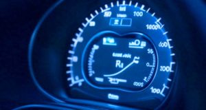 La DGT révèle à quelle vitesse vous devez conduire pour consommer moins d'essence, mais oublie les voitures électriques La DGT révèle à quelle vitesse vous devez conduire pour consommer moins d'essence, mais oublie les voitures électriques