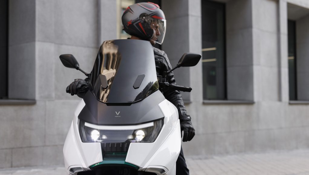 Ces motos électriques avec batterie BYD peuvent être rechargées par Ces motos électriques avec batterie BYD peuvent être rechargées par la même chose qu'un café coûte