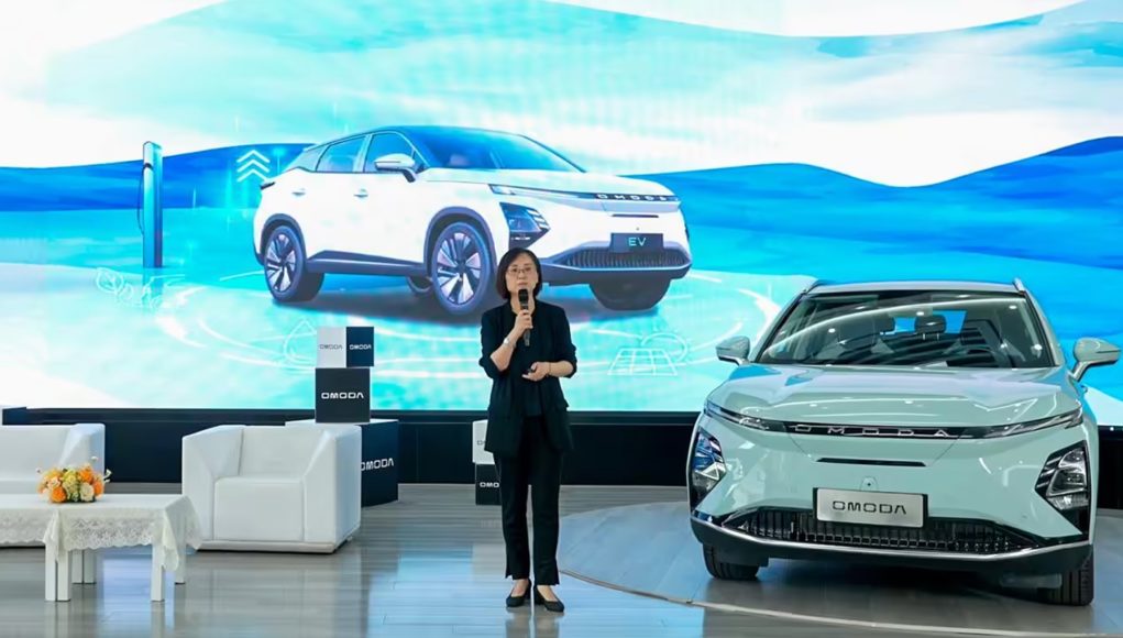 La «Stella Li» de Chery (Omoda et Jaeco) dit que La «Stella Li» de Chery (Omoda et Jaeco) dit que dans leurs voitures chinoises, il y a beaucoup