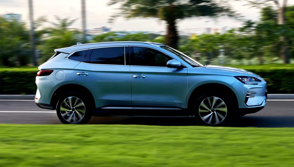 La version hybride Plug -in est celle qui vend le La version hybride Plug -in est celle qui vend le plus, mais comme le SUV électrique n'a rien à envier: 500 km, 425 L de tronc et 218 ch