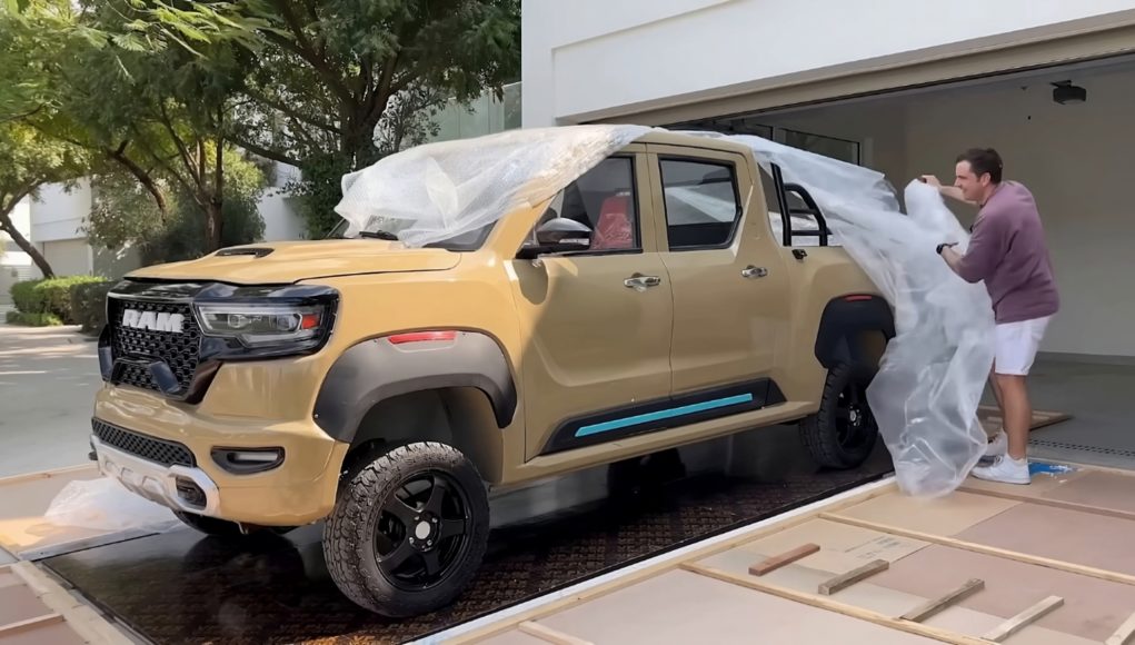 Il ne coûte que 3 000 € et est une Il ne coûte que 3 000 € et est une copie de The Dodge Ram: c'était la surprise lors de l'achat de ce ramassage chinois en ligne