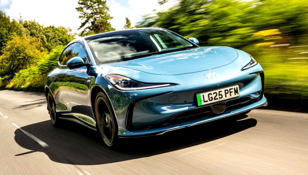 La nouvelle voiture électrique MG fabrique Tesla Model 3: 290 La nouvelle voiture électrique MG fabrique Tesla Model 3: 290 HP, 400 km d'autonomie et d'équipement premium en standard