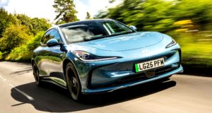 La nouvelle voiture électrique MG fabrique Tesla Model 3: 290 HP, 400 km d'autonomie et d'équipement premium en standard La nouvelle voiture électrique MG fabrique Tesla Model 3: 290 HP, 400 km d'autonomie et d'équipement premium en standard