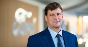 Jim Farley, PDG de Ford, indique clairement qu'une voiture électrique bon marché sous la marque Lincoln “aurait du sens”, mais pas un hybride Jim Farley, PDG de Ford, indique clairement qu'une voiture électrique bon marché sous la marque Lincoln "aurait du sens", mais pas un hybride
