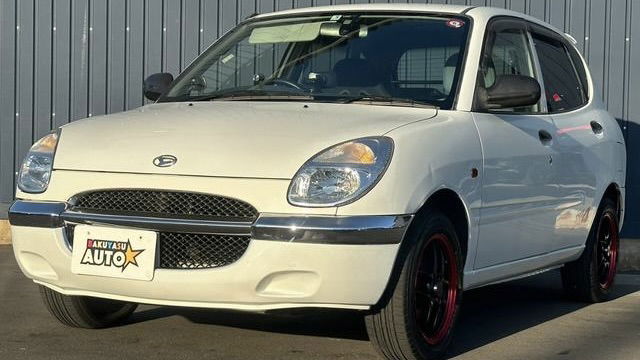 Goo-net trouvure de la semaine: un daihatsu storia x4, le Goo-net trouvure de la semaine: un daihatsu storia x4, le gryris de sa journée