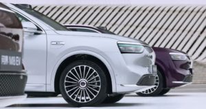 Avec 705 km d'autonomie, Huawei vend 7 000 voitures en 2 heures et ce n'est pas particulièrement bon marché Avec 705 km d'autonomie, Huawei vend 7 000 voitures en 2 heures et ce n'est pas particulièrement bon marché