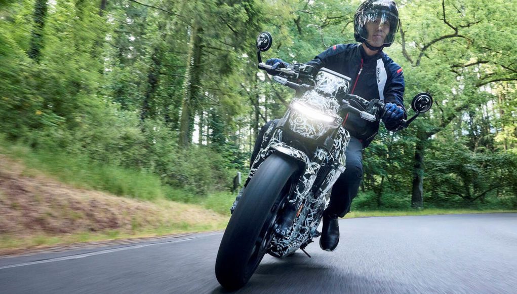 Honda montre complètement sa moto électrique révolutionnaire, mais c'est toujours Honda montre complètement sa moto électrique révolutionnaire, mais c'est toujours un prototype