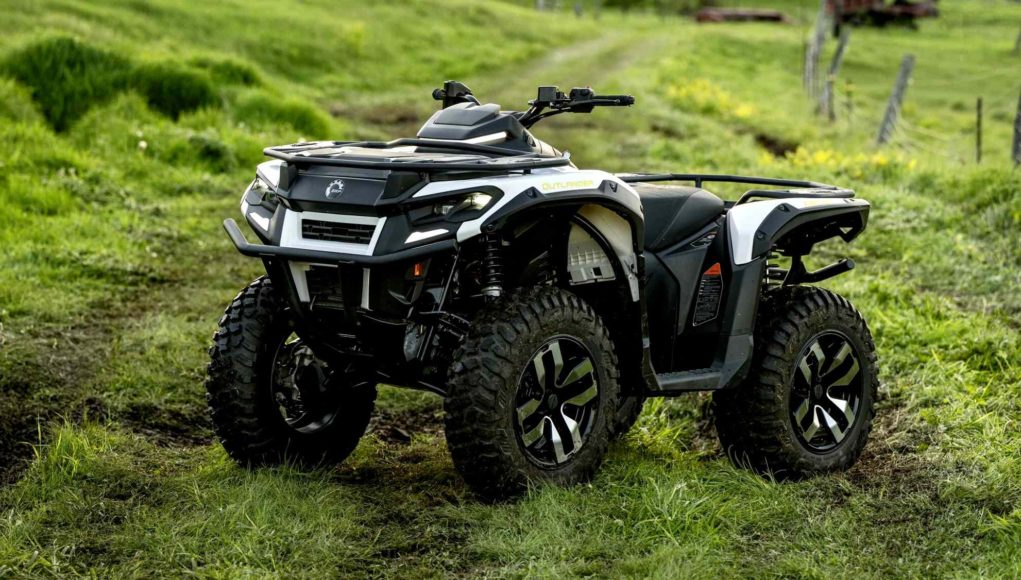 Ce VTT électrique peut remorquer jusqu'à 830 kg et traverser Ce VTT électrique peut remorquer jusqu'à 830 kg et traverser le terrain sur 80 km avant de devoir se recharger